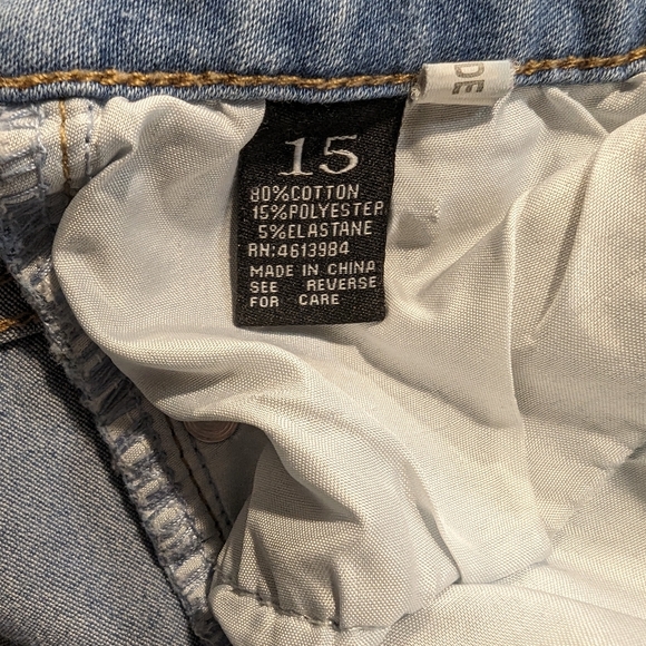 ❤️Well-Loved Jeans❤️ FREE when purchased with another item! - Picture 2 of 6